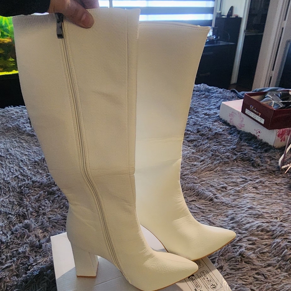 Elegant White Knee-High Boots
